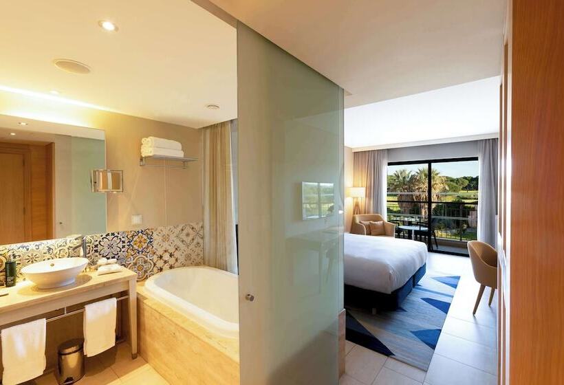 풀장 전망 디럭스 룸, Hilton Vilamoura As Cascatas Golf Resort & Spa