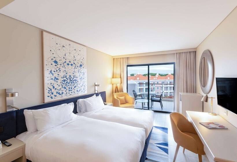 풀장 전망 디럭스 룸, Hilton Vilamoura As Cascatas Golf Resort & Spa