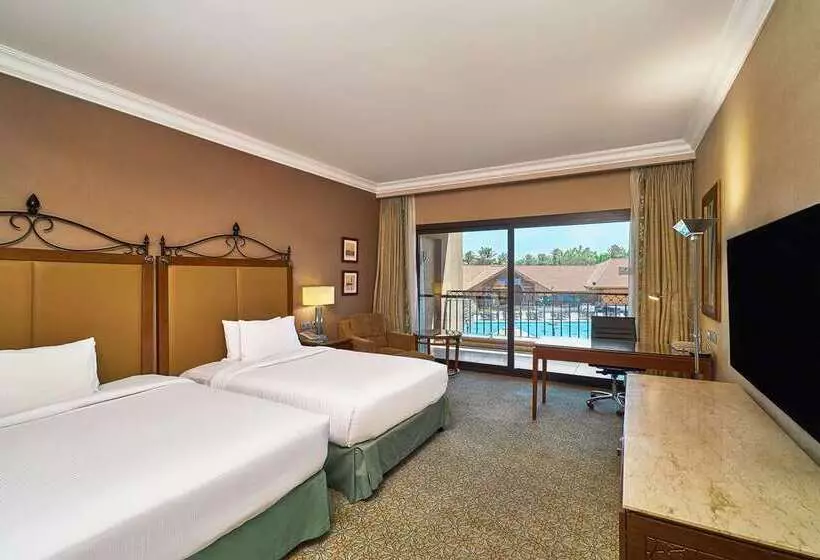 プールの見えるデラックスルーム, Hilton Vilamoura As Cascatas Golf Resort & Spa