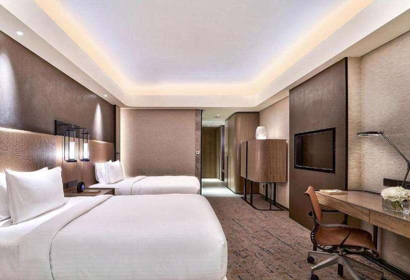 풀장 전망 디럭스 룸, Hilton Vilamoura As Cascatas Golf Resort & Spa