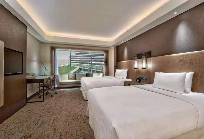 プールの見えるデラックスルーム, Hilton Vilamoura As Cascatas Golf Resort & Spa