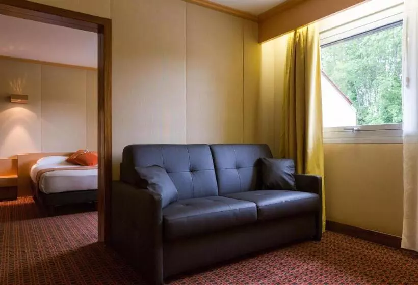 ファミリールーム, Hôtel Du Béryl, Lons Le Saunier