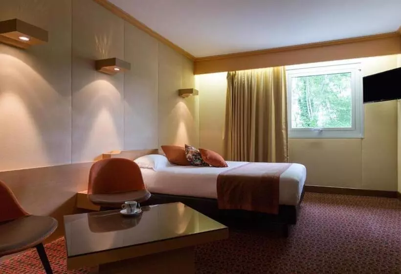 ファミリールーム, Hôtel Du Béryl, Lons Le Saunier