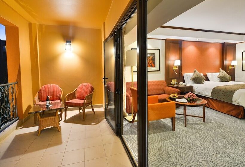 اتاق اجرایی, Kampala Serena