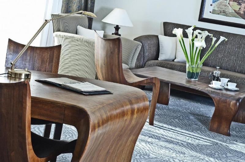 سوییت اجرایی, Kampala Serena