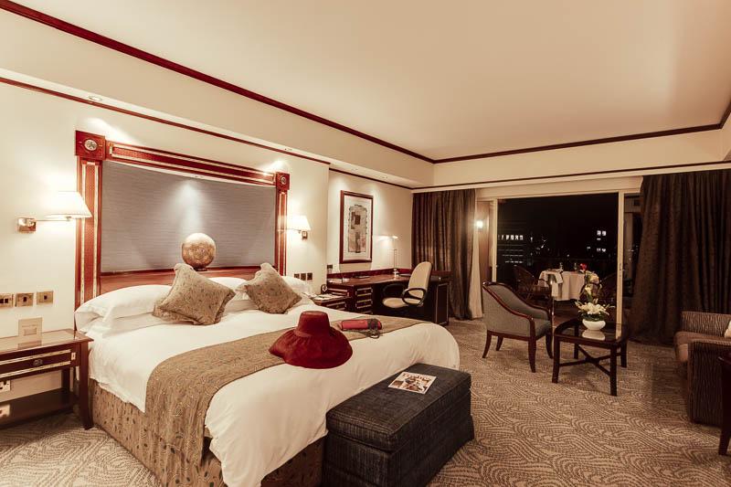 اتاق لوکس, Kampala Serena