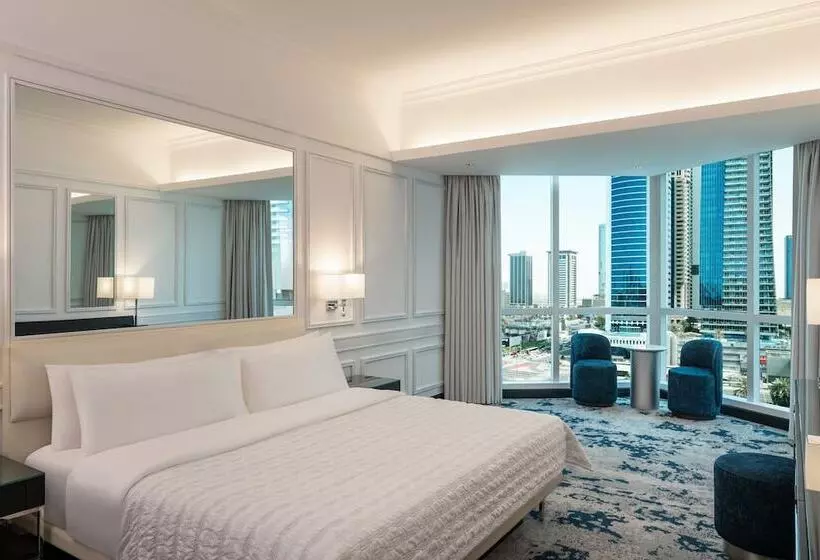 Club Room King Bed, Le Méridien Mina Seyahi Beach Resort & Waterpark