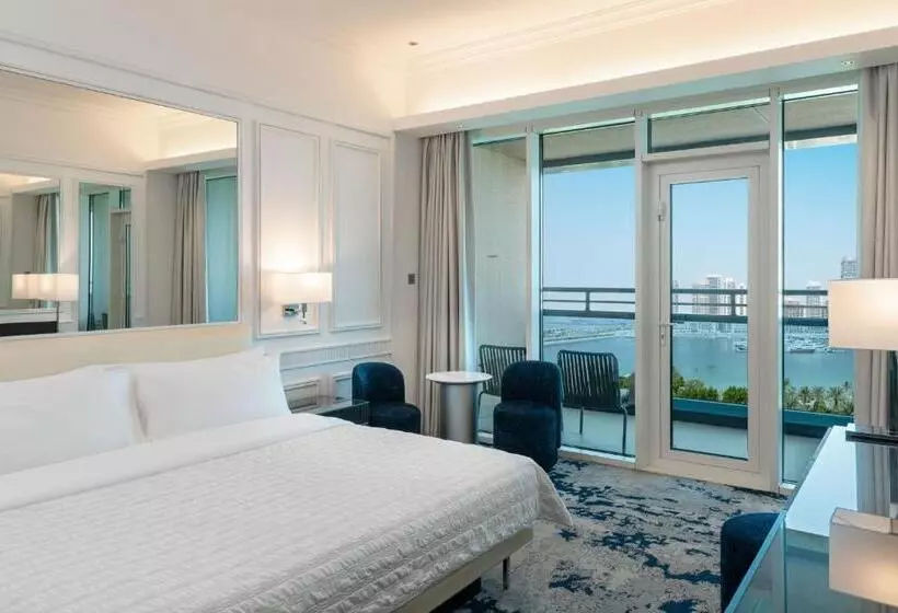 اتاق لوکس با تخت بزرگ, Le Méridien Mina Seyahi Beach Resort & Waterpark