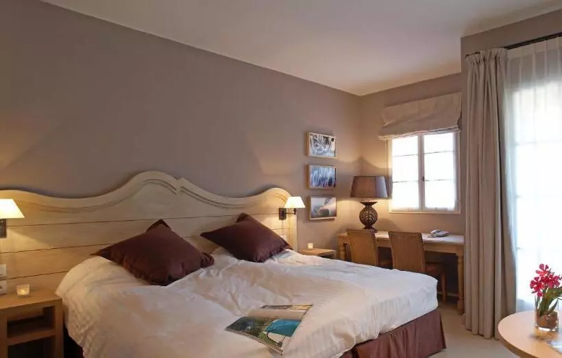 スーペリアールーム, Domaine De Saint Endréol Golf & Spa Resort