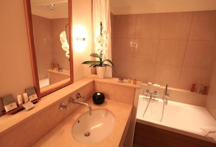 Номер Superior, Domaine De Saint Endréol Golf & Spa Resort