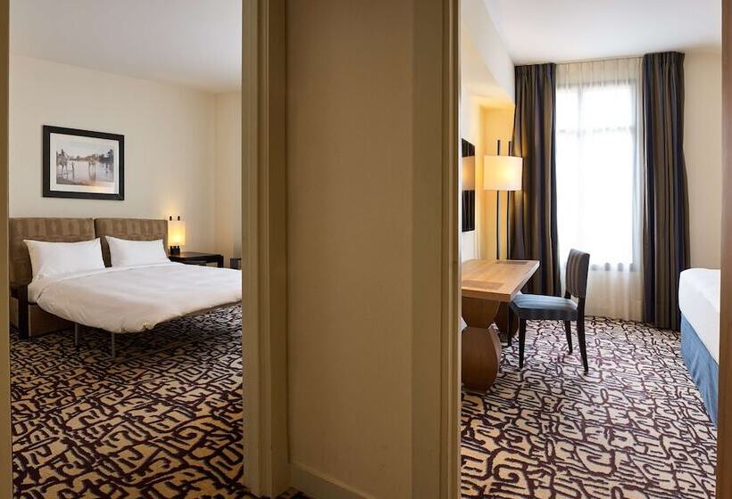 Полулюкс, Radisson Blu Hotel Marseille Vieux Port