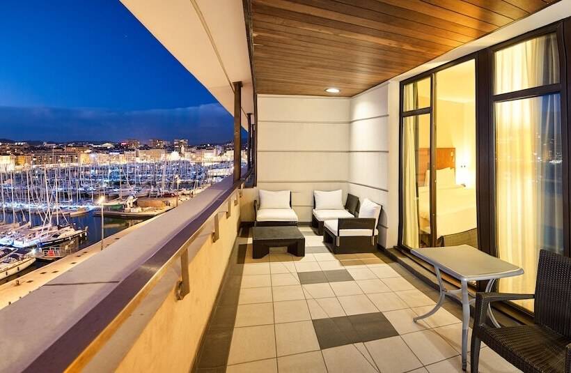 Люкс с Видом, Radisson Blu Hotel Marseille Vieux Port