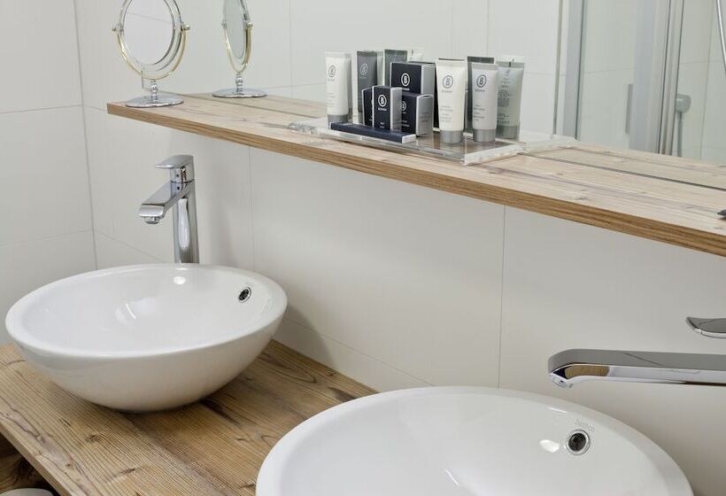 اتاق استاندارد, Relais & Chateaux Schonegg