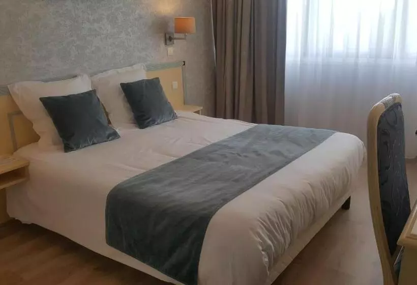 Standard Room, Restaurant Du Chateau