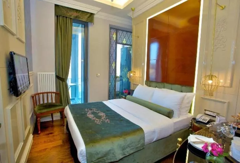 Superior Room with Views