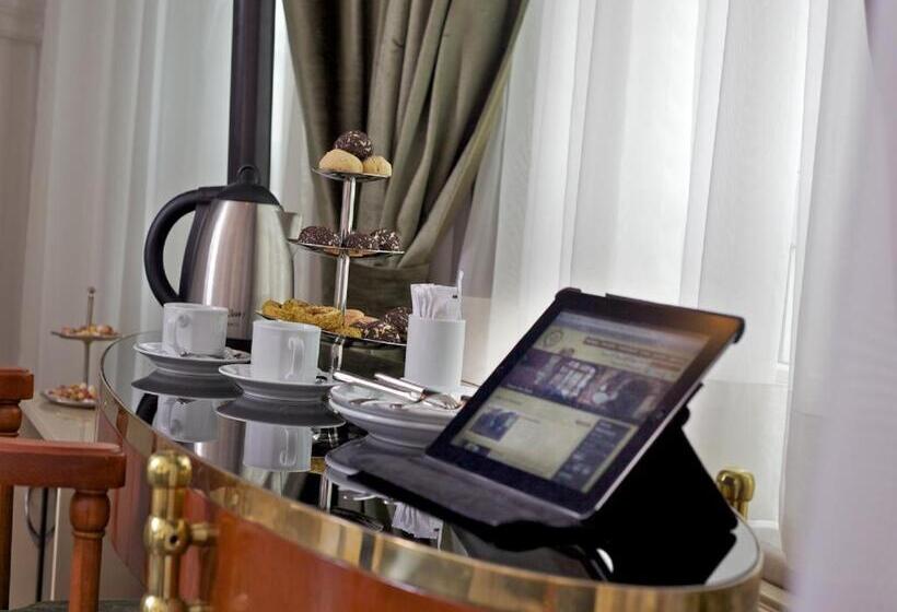 デラックスファミリールーム, Taksim Star