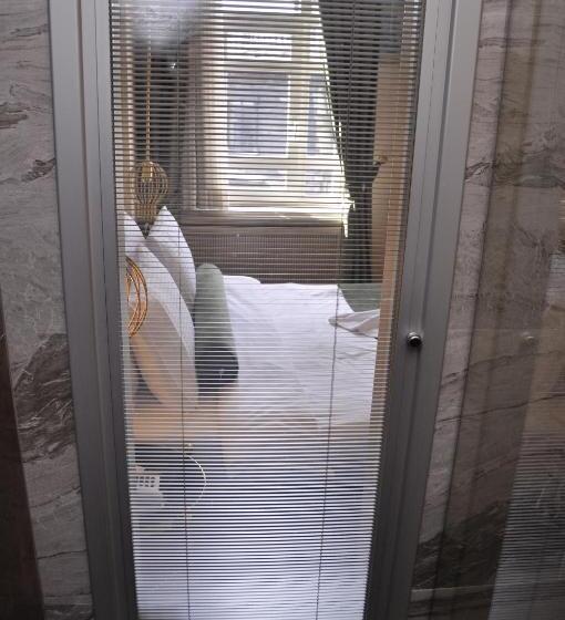 デラックスファミリールーム, Taksim Star