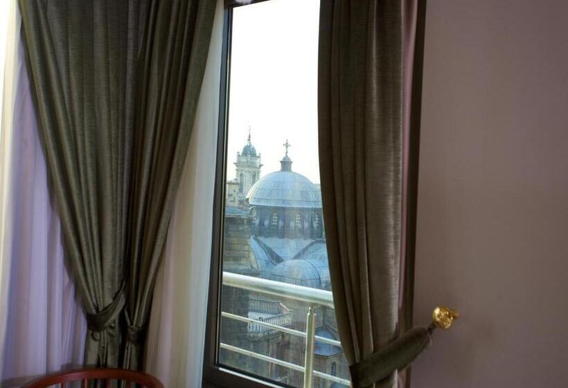 ペントハウススイート, Taksim Star