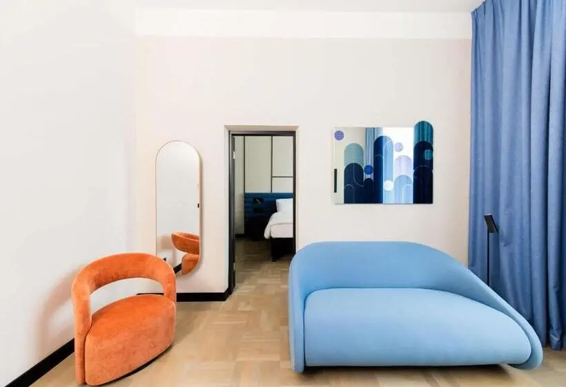 سوئیت راحتی, Tribe Riga City Centre