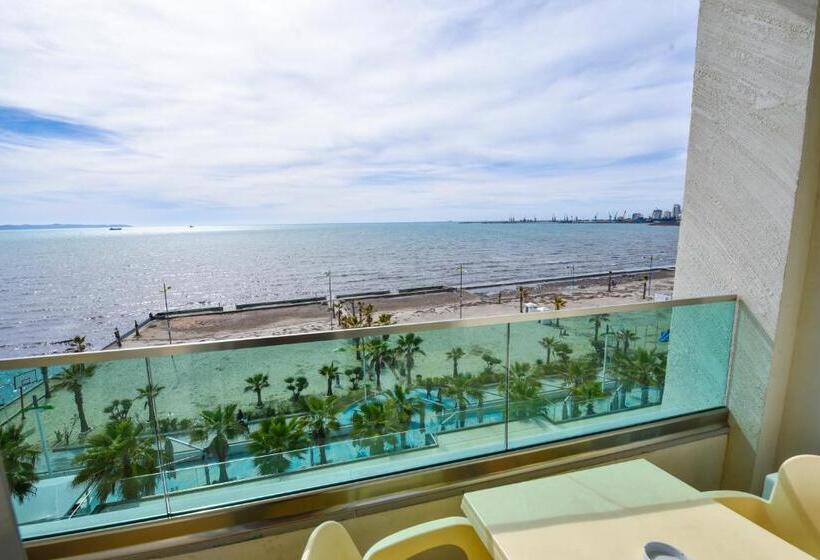 חדר סטנדרט לארבעה נוף לים, Vivas