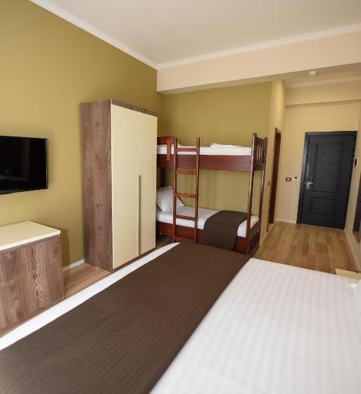 חדר סטנדרט לארבעה נוף לים, Vivas