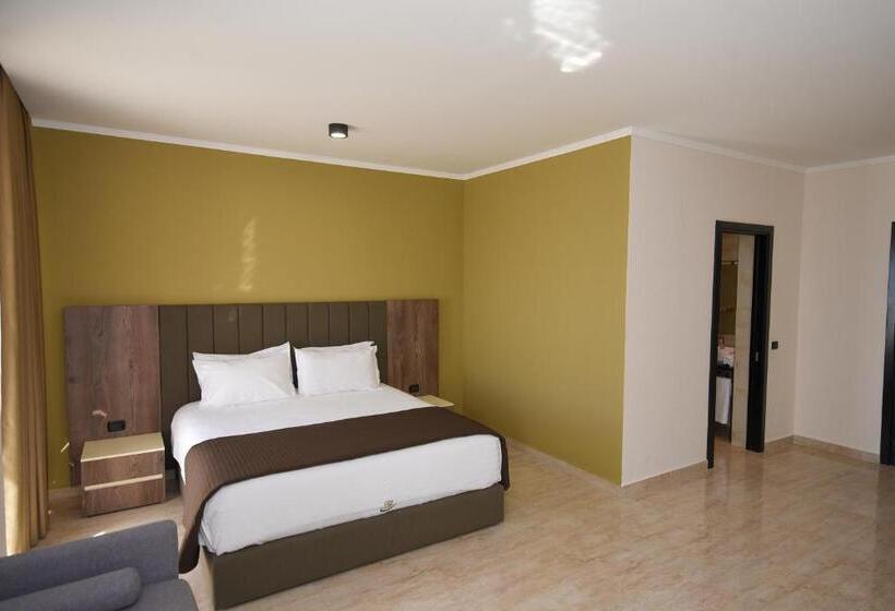 חדר סטנדרט לארבעה נוף לים, Vivas