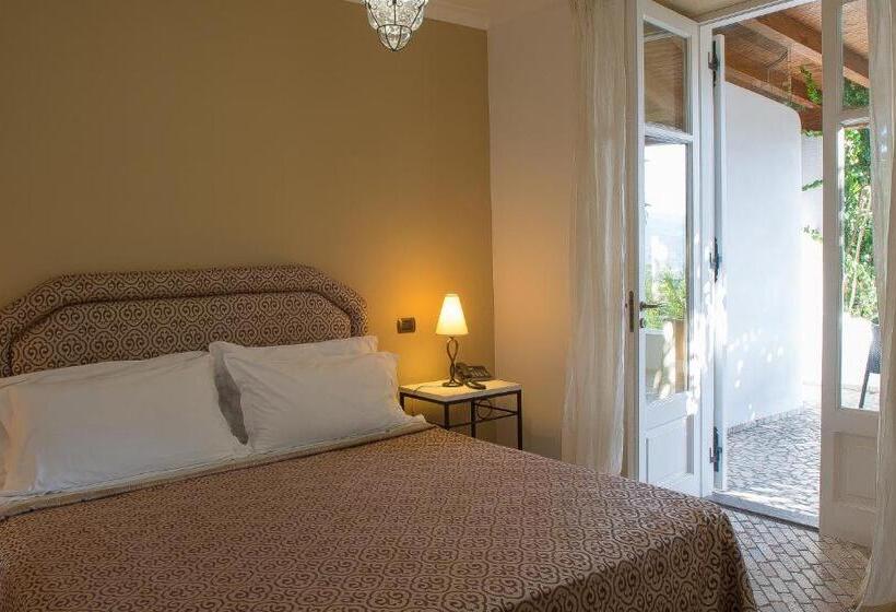 古典房间, Villa Enrica   Aeolian Charme