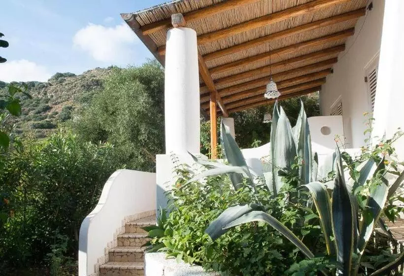 Classic Kolmen Hengen Huone, Villa Enrica Aeolian Charme