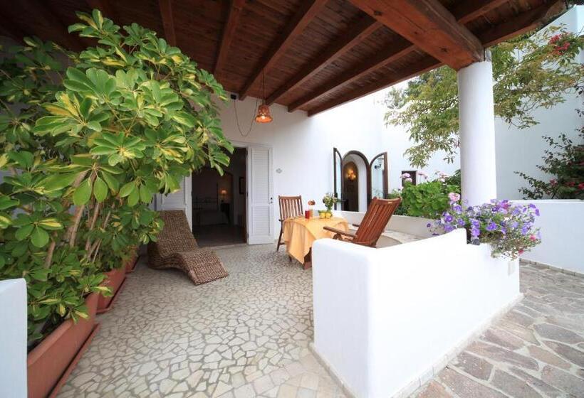 سوییت جونیور با چشمانداز دریا, Villa Enrica   Aeolian Charme