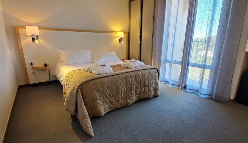 Номер Deluxe, Aleria Hotel Atrachjata