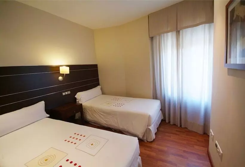 ３ベッドルームアパートメント, Apartamentos Ardales