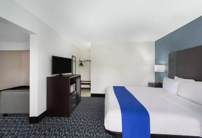 デラックススイート, Baymont By Wyndham Charlotte University