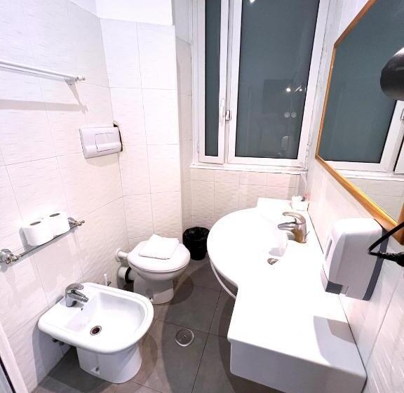 חדר סטנדרט לשלושה, Booking Inn Settembre 95