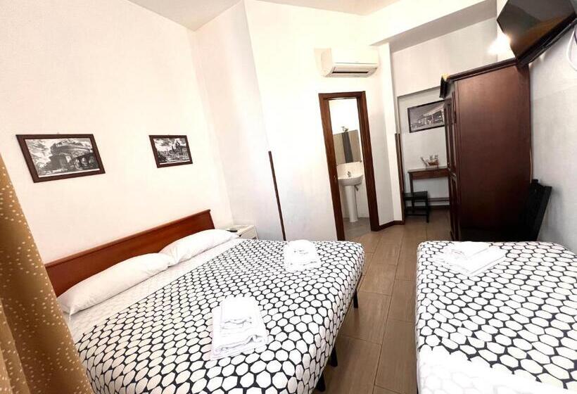 חדר סטנדרט לשלושה, Booking Inn Settembre 95