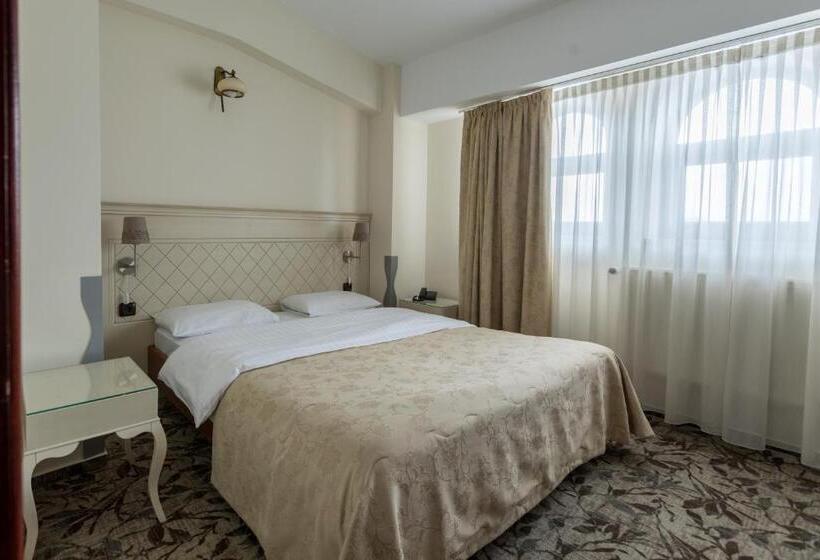 سوییت جونیور, Casa Siqua