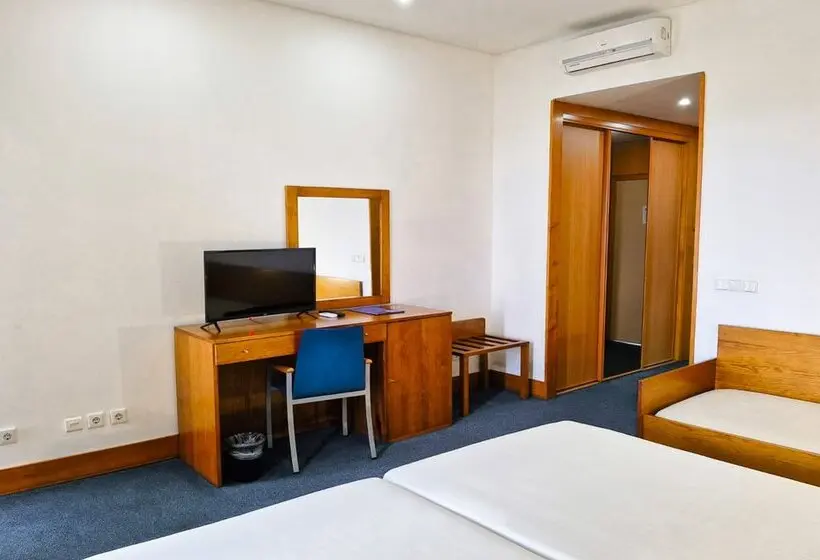 اتاق استاندارد سه نفره, Colombo