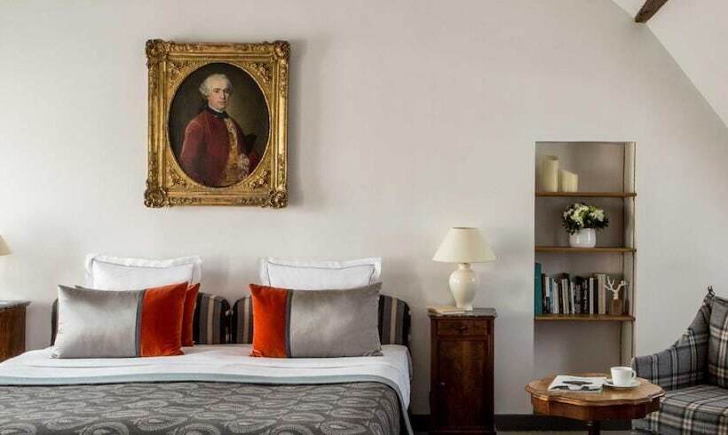 سوییت جونیور, Hôtel D Orsay Esprit De France