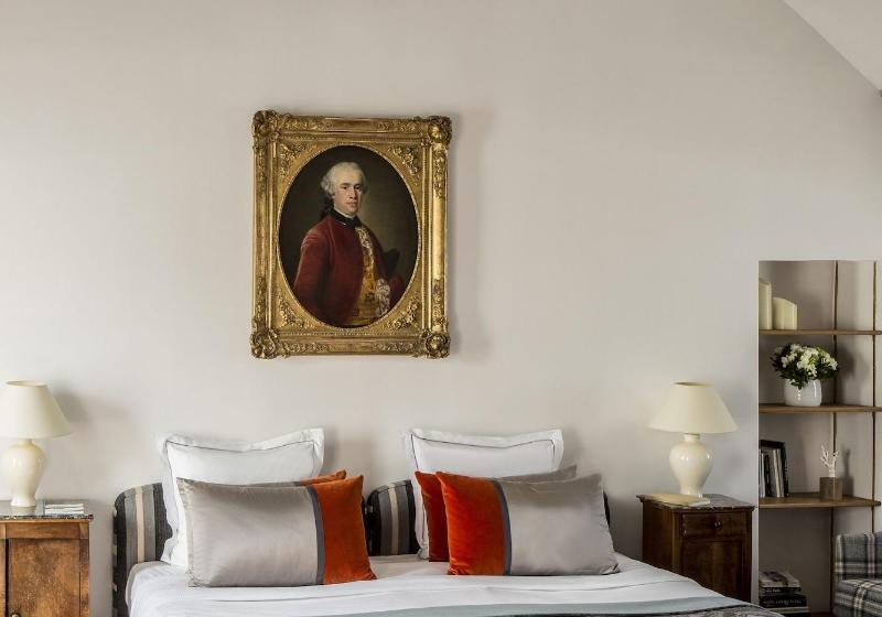 سوییت, Hôtel D Orsay Esprit De France