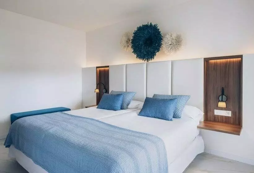 اتاق خانوادگی پایه, Iberostar Selection Playa de Muro Village