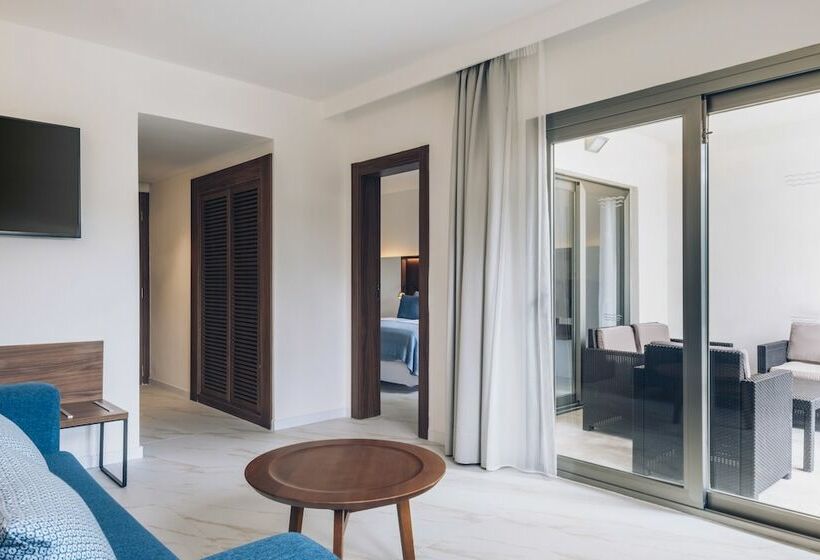 اتاق خانوادگی پایه, Iberostar Selection Playa de Muro Village