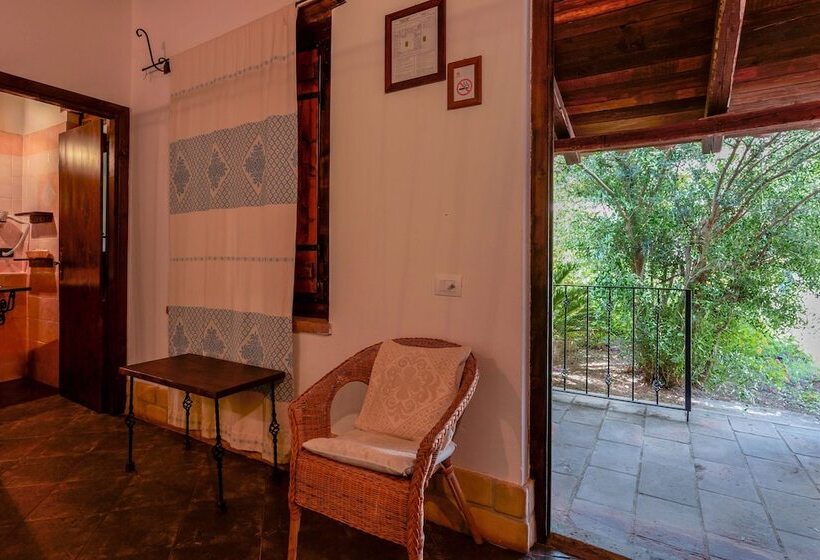 Номер Superior, Il Monastero