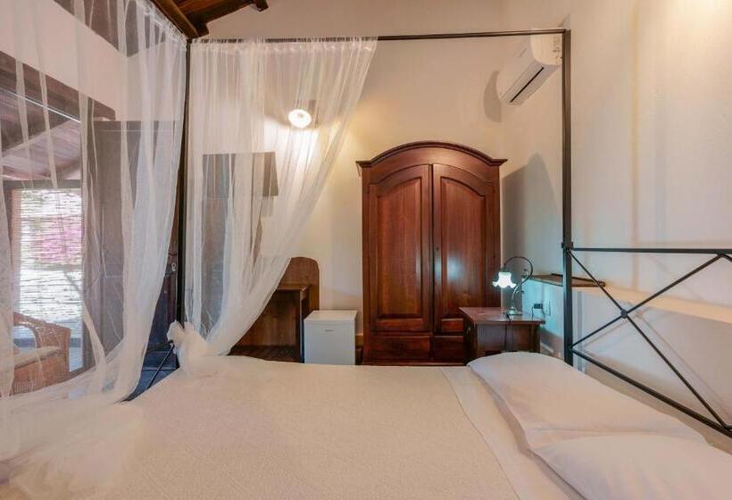 Номер Superior, Il Monastero
