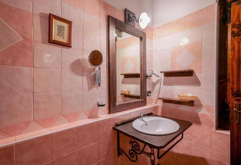 Номер Superior, Il Monastero