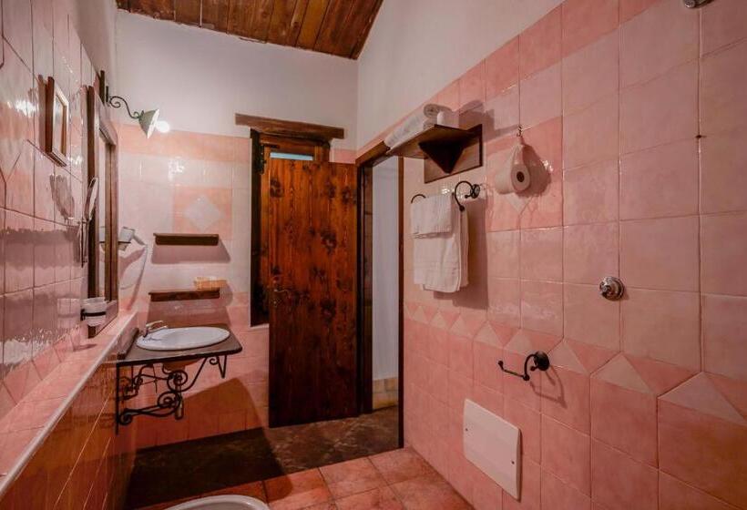 Номер Superior, Il Monastero