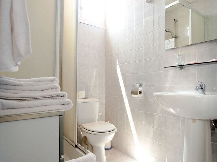 غرفة عائلية, Casa Moho Juan Les Pins