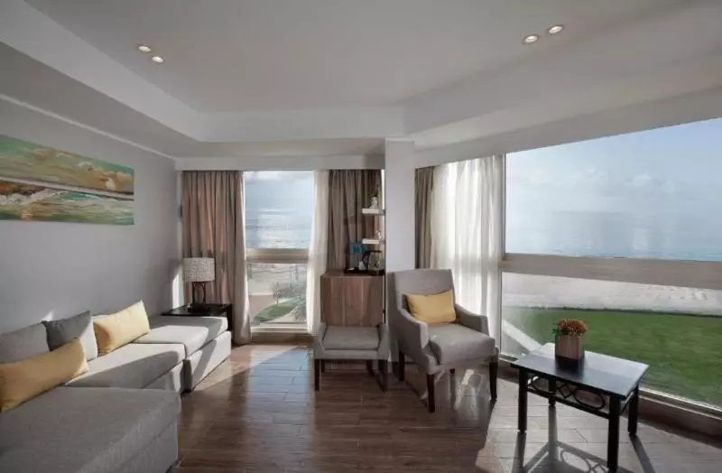オーシャンビュージュニアスイート, Pyramisa Beach Resort Sahl Hasheesh