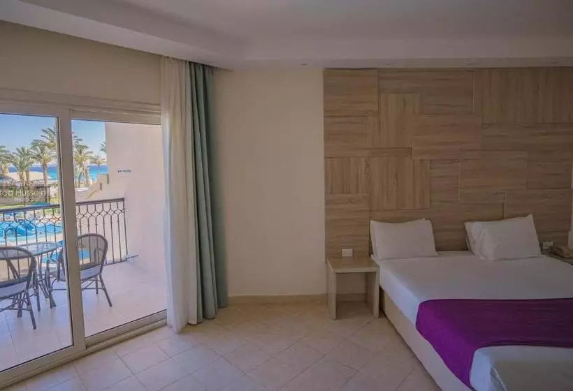 オーシャンビュースーペリアールーム, Pyramisa Beach Resort Sahl Hasheesh