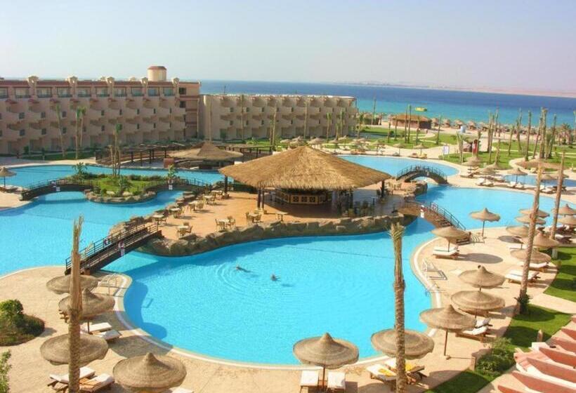 اتاق سوپریور با چشم‌انداز دریا, Pyramisa Beach Resort Sahl Hasheesh