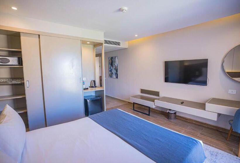 سوئیت مستر با چشم‌انداز دریا, Pyramisa Beach Resort Sahl Hasheesh