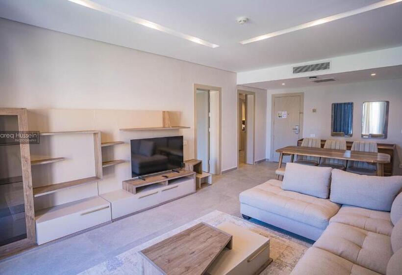 سوئیت مستر با چشم‌انداز دریا, Pyramisa Beach Resort Sahl Hasheesh